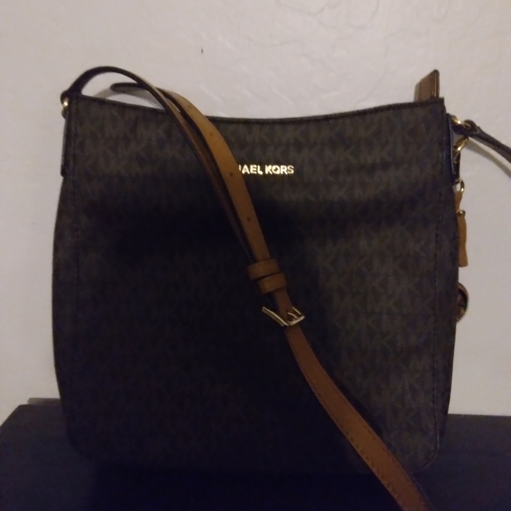 Michael Kors Hand